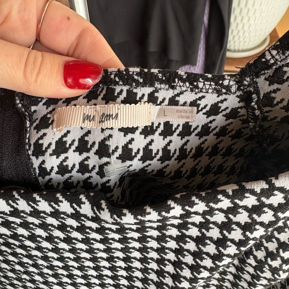 Mi Ami Black and White Checkered Long Sleeve Dress - Picture 6 of 6
